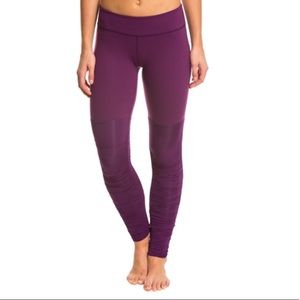 NWT BRAND NEW Beyond Yoga Leg Warmer Leggings